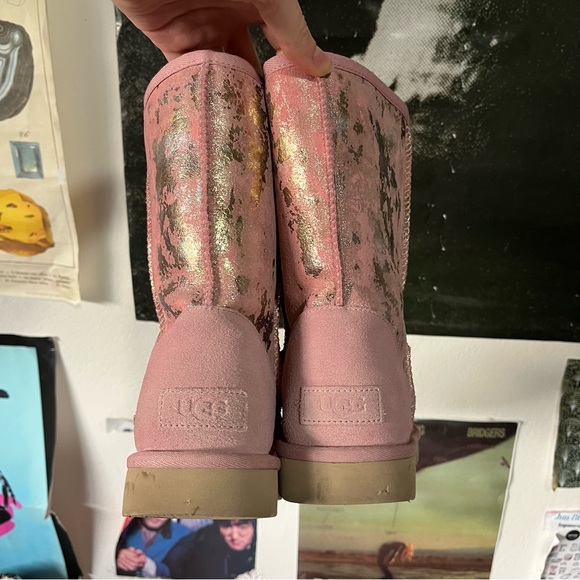 🩷 RARE Pink & Gold Flecked Uggs 🩷 - Picture 3 of 8